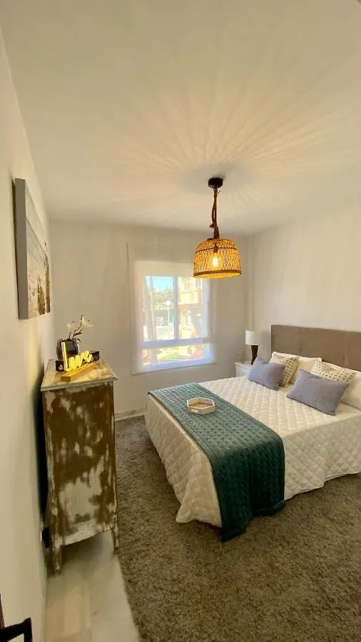 Ikram Front Beach Bermuda Beach Apartment Estepona