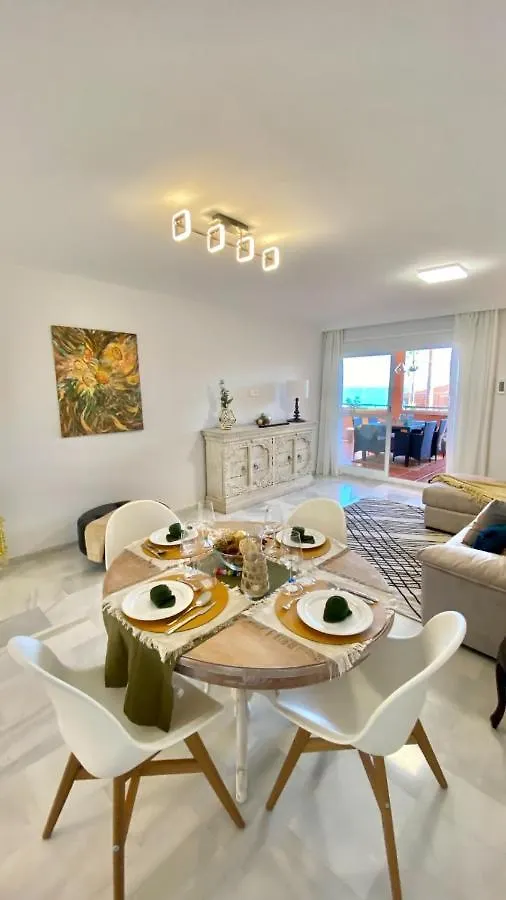 Ikram Front Beach Bermuda Beach Apartment Estepona Spain