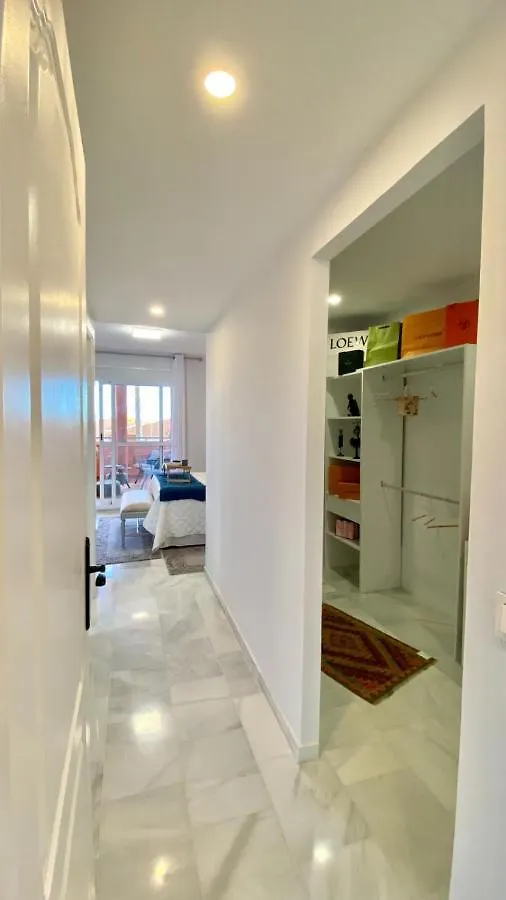 Ikram Front Beach Bermuda Beach Apartment Estepona