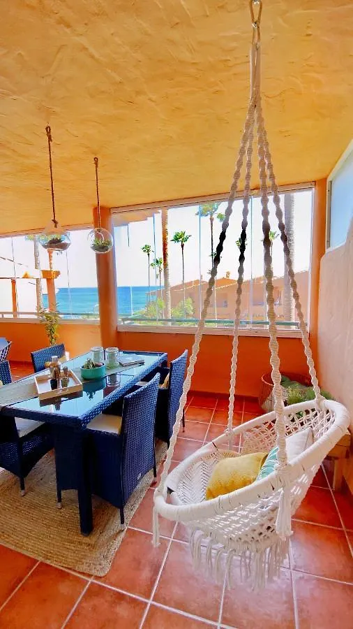 Ikram Front Beach Bermuda Beach Apartment Estepona